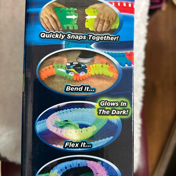 Magic Tracks - Picture 3 of 5